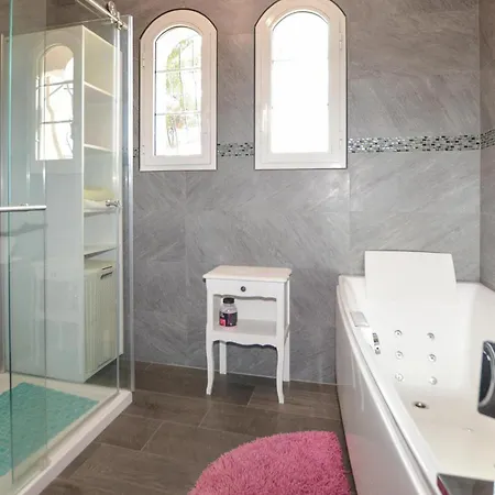 펜션 Amazing Home In Cervione *